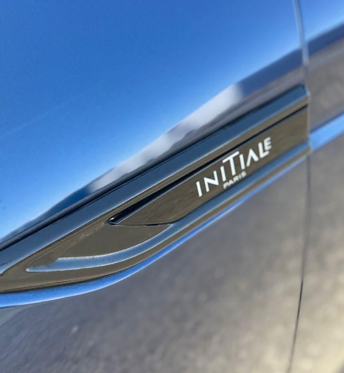 Gebraucht Renault Talisman GrandTour Initiale Paris 160 PS (117 kW) 2017 Blau Kombi