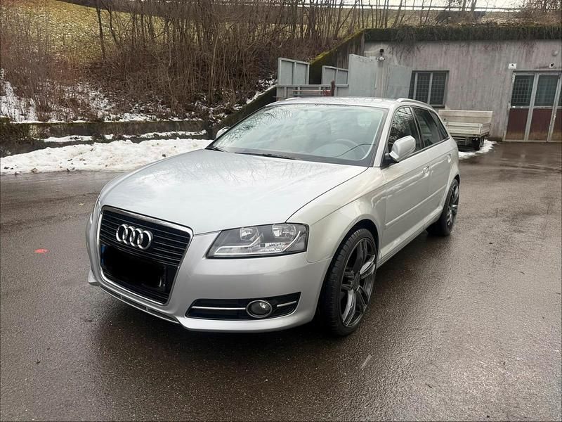 Gebraucht Audi A3 140 PS (102 kW) 2011 Silber Kleinwagen