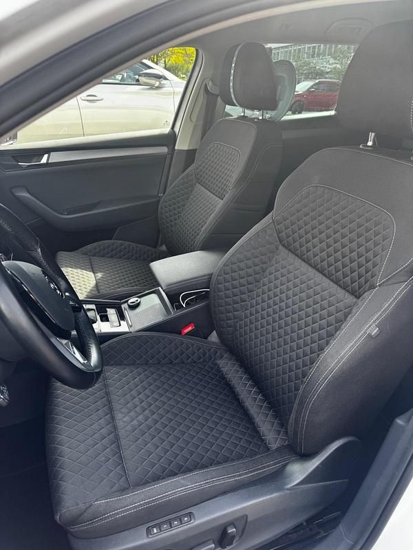 Gebraucht Skoda Superb Style 180 PS (132 kW) 2018 Weiß Kombi