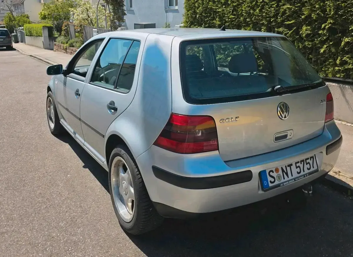 Gebraucht VW Golf IV Edition 116 PS (85 kW) 2000 Silber Limousine
