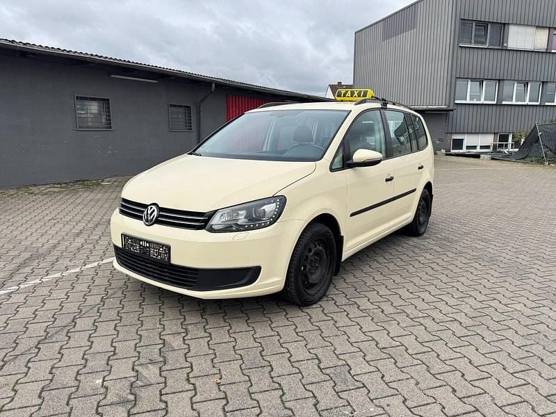 Gebraucht VW Touran 150 PS (110 kW) 2011 Gelb Van / Kleinbus