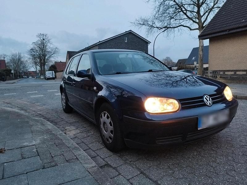 Blau Gebraucht 2000 VW Golf IV Limousine | 2.300 € (Fairer Preis) - Bild 1/4