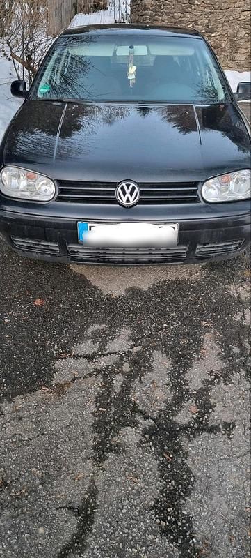 Schwarz Gebraucht 2003 VW Golf IV Kleinwagen | 800 € (Fairer Preis) - Bild 1/4