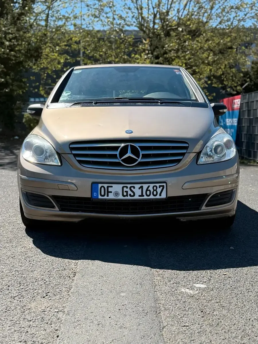 Second-hand Mercedes B180 2006 Auriu Monovolum