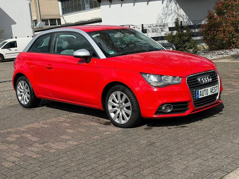 Gebraucht Audi A1 Attraction 86 PS (63 kW) 2011 Rot Kleinwagen