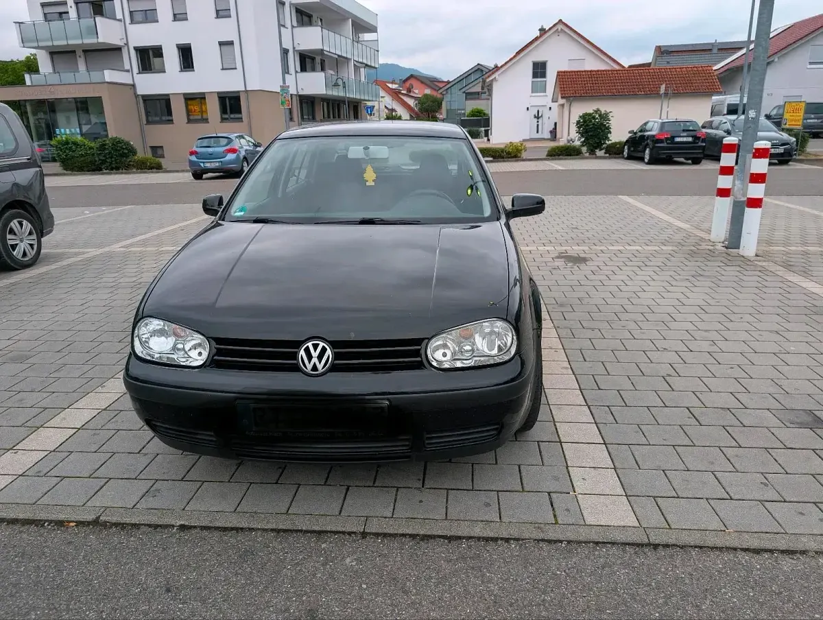 Gebraucht VW Golf IV 75 PS (55 kW) 2001 Schwarz Kleinwagen