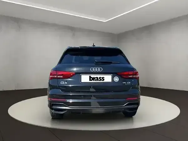Gebraucht Audi Q3 S-Line 150 PS (110 kW) 2019 Mythosschwarz metallic SUV