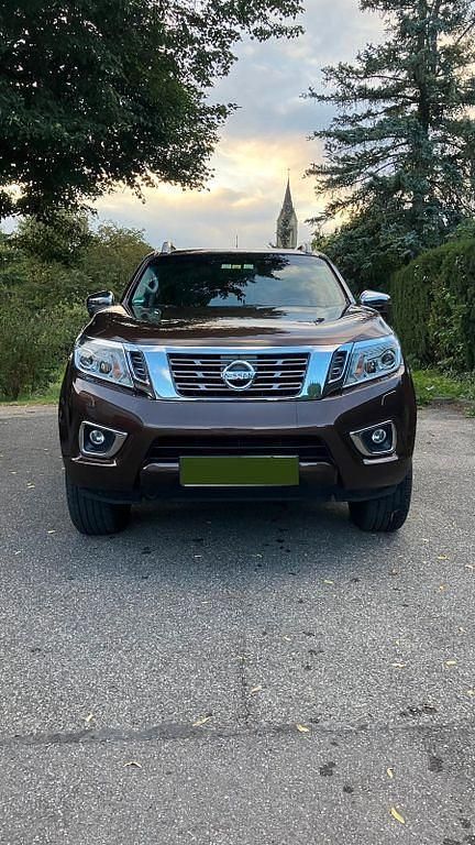 Gebraucht Nissan Navara Tekna 190 PS (139 kW) 2017 Braun Pickup