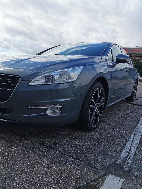 Grau Gebraucht 2013 Peugeot 508 GT Limousine | 8.900 € (Fairer Preis) - Bild 1/4