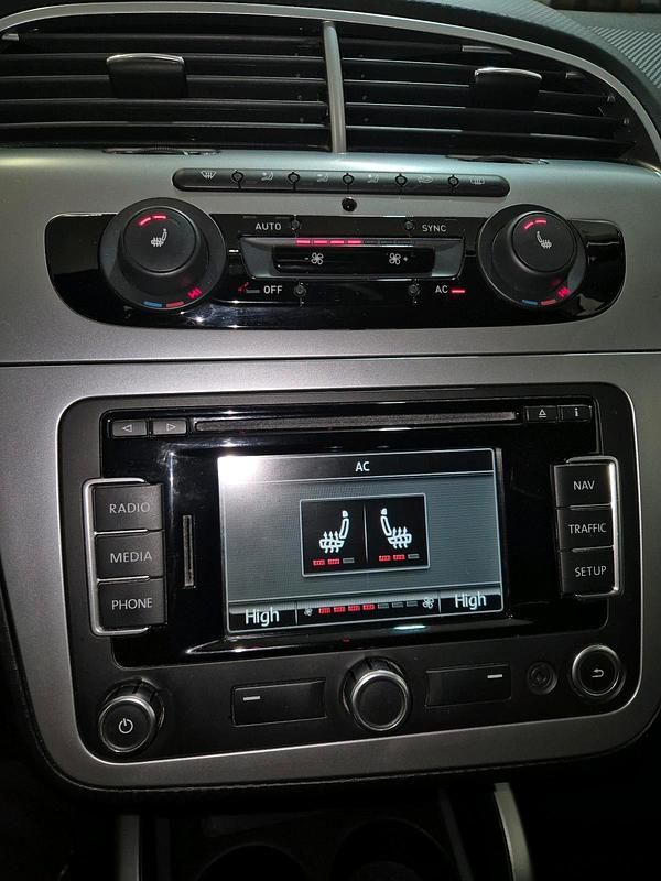 Gebraucht Seat Altea 105 PS (77 kW) 2013 Rot Van / Kleinbus