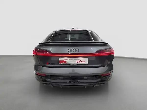 Gebraucht Audi SQ8 e-tron Ambiente 369 kW (503 PS) 2024 Daytonagrau perleffekt SUV