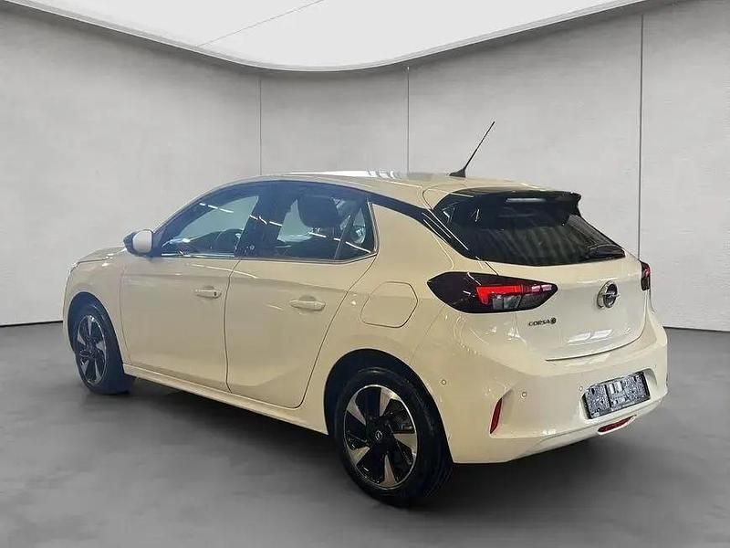 Używany Opel Corsa-e Elegance 100 kW (136 KM) 2023 Biały Hatchback