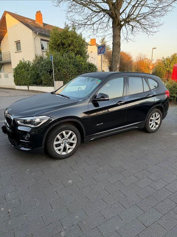 Second-hand BMW X1 140 CP (102 kW) 2018 Negru SUV