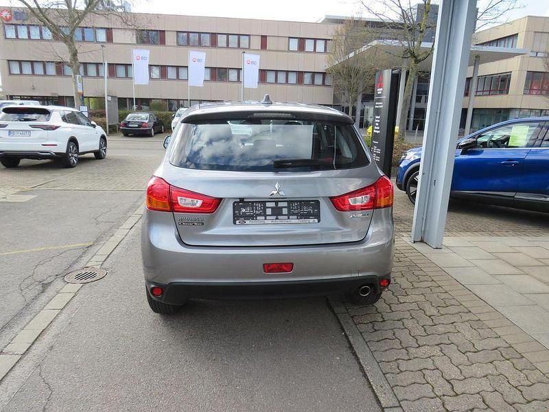 Gebraucht Mitsubishi ASX Edition 117 PS (86 kW) 2017 Platinumgrau (m) SUV
