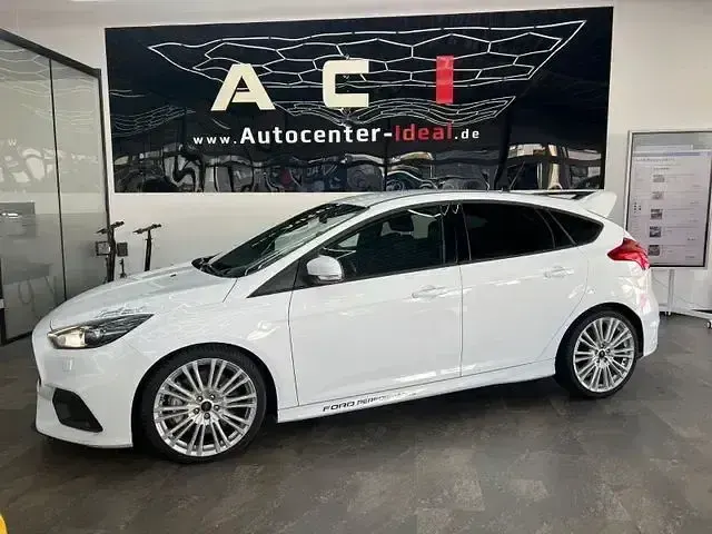 Usata Ford Focus RS 350 CV (257 kW) 2017 Bianco Berlina