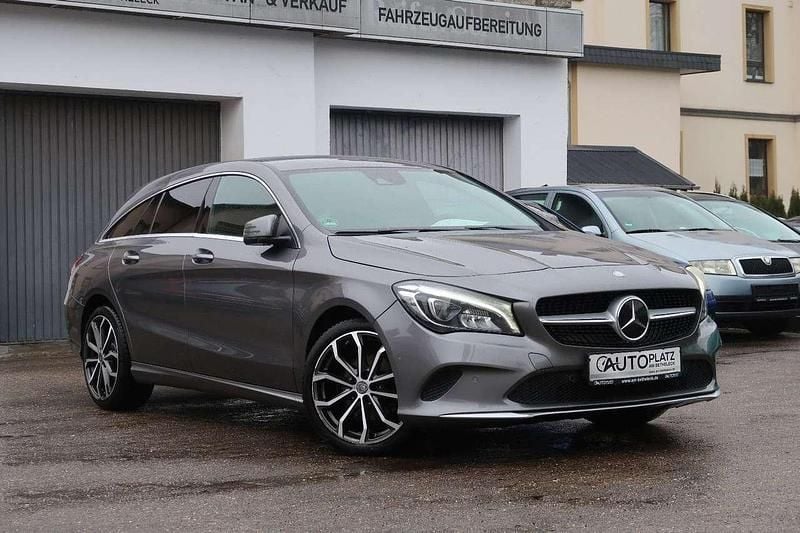 Gebraucht Mercedes CLA220 177 PS (130 kW) 2016 Grau Limousine