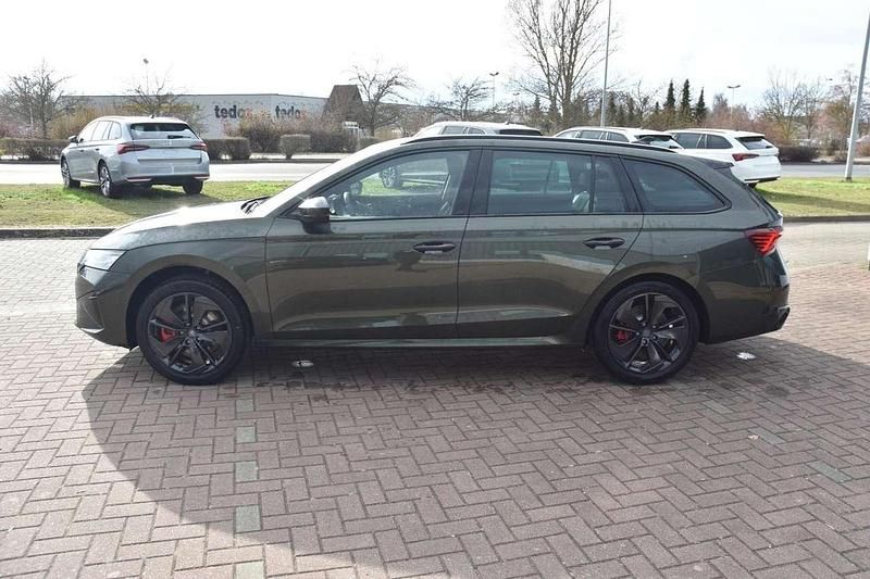 Gebraucht Skoda Octavia RS 265 PS (194 kW) 2026 Khakigrünmetallic Kombi