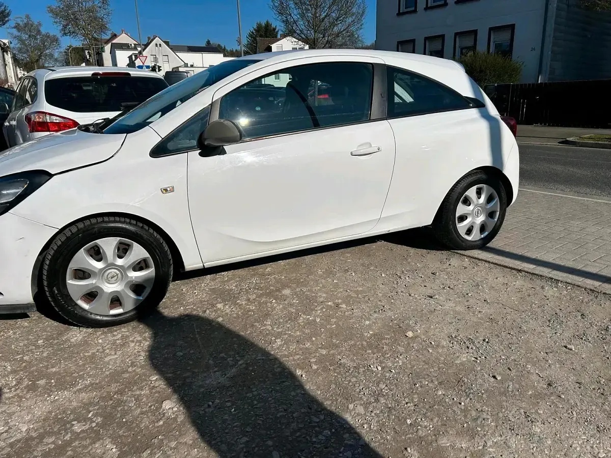 Gebraucht Opel Corsa 90 PS (66 kW) 2018 Weiß Kleinwagen