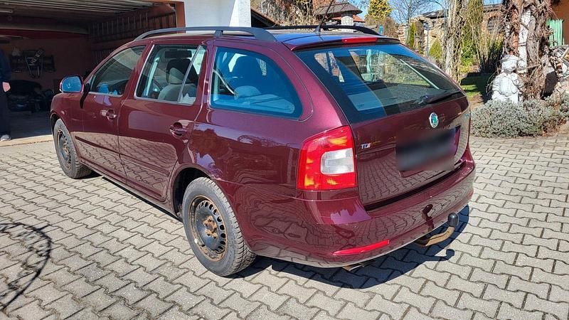 Gebraucht Skoda Octavia 140 PS (102 kW) 2010 Kombi