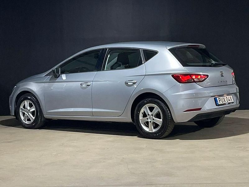 Usado Seat Leon Style 131 HP (96 kW) 2020 Sedan
