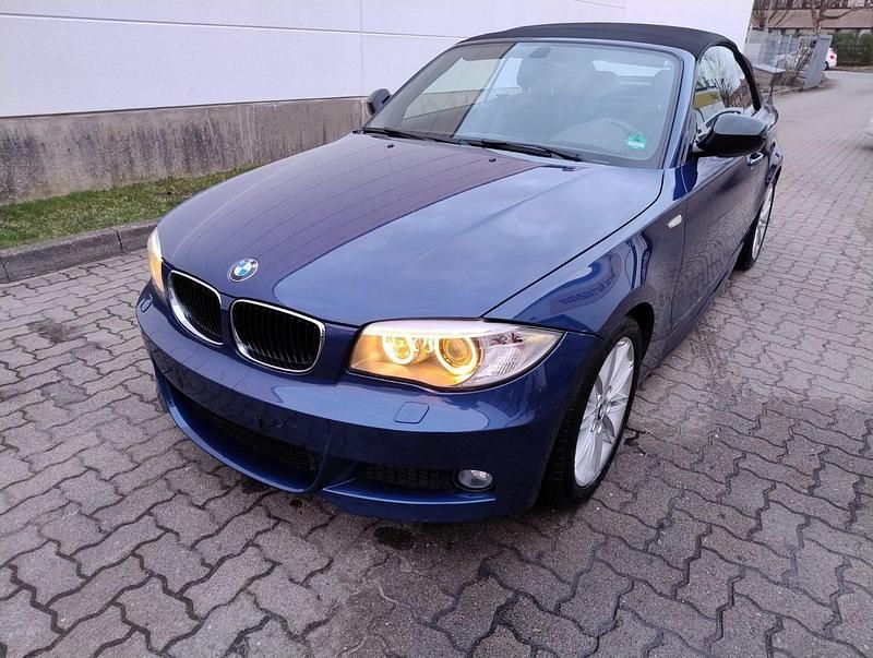 Gebraucht BMW 118 Cabriolet Shadowline 143 PS (105 kW) 2012 Blau Cabrio