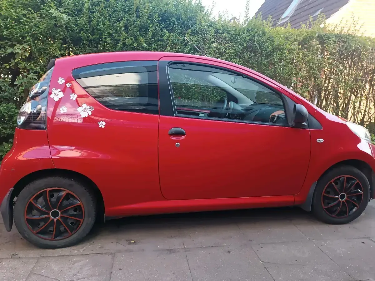 Gebraucht Citroën C1 68 PS (50 kW) 2012 Rot Kleinwagen