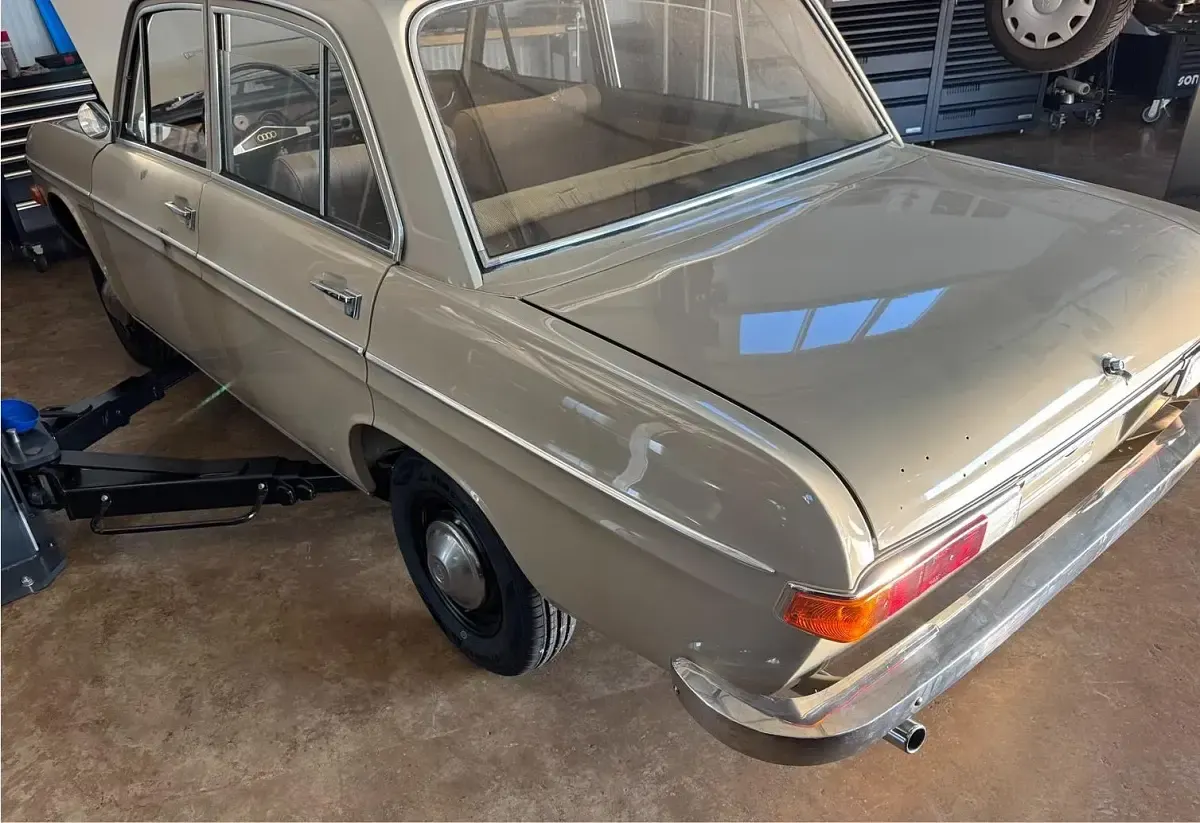 Gebraucht Audi F103 54 PS (39 kW) 1970 Beige Limousine
