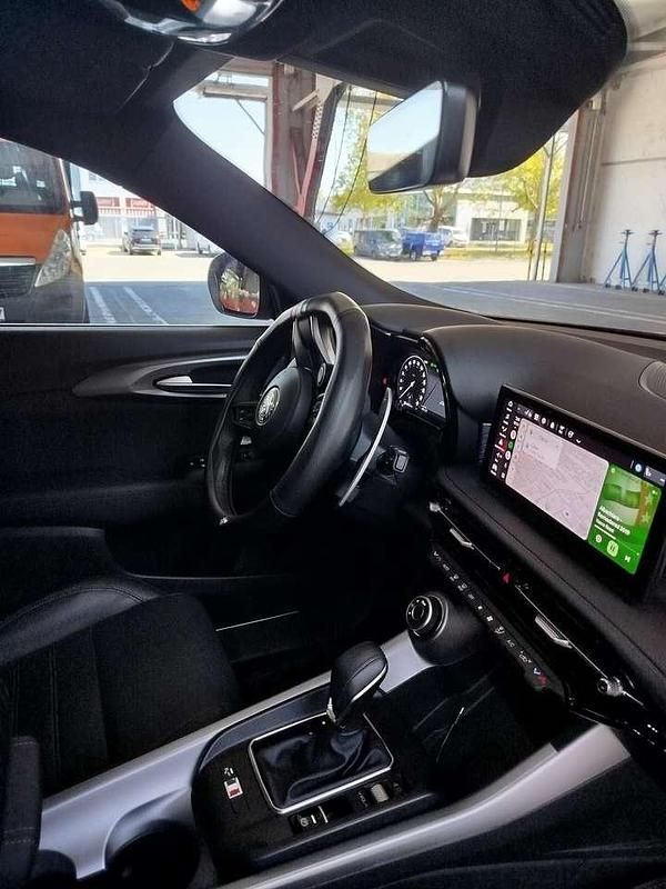 Rot Gebraucht 2022 Alfa Romeo Tonale Edizione Speciale SUV | 36.999 € - Bild 1/4