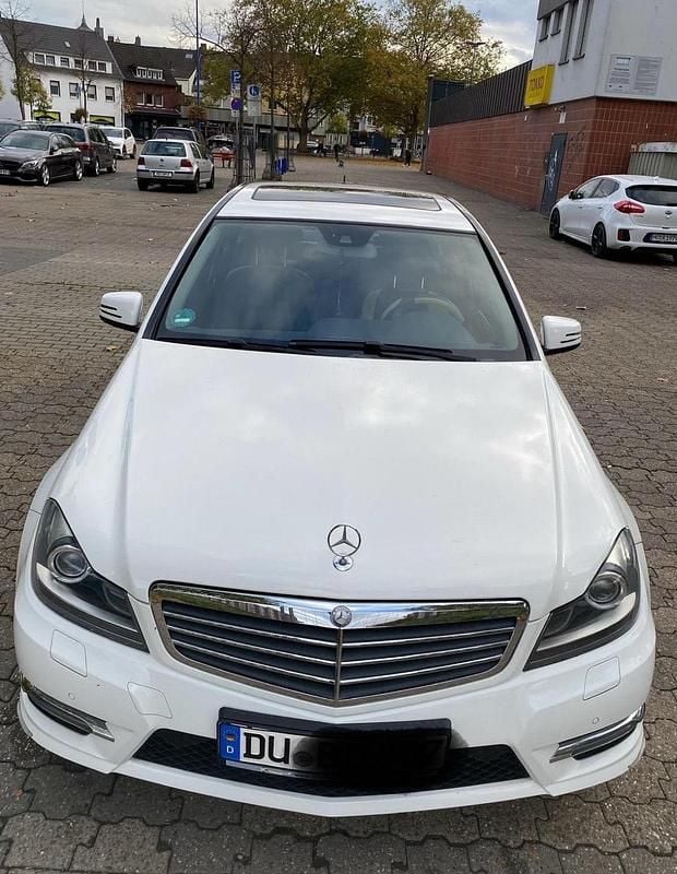 Gebraucht Mercedes C220 170 PS (125 kW) 2013 Weiß Limousine