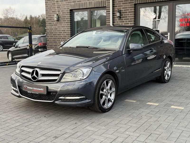 Gebraucht Mercedes C250 204 PS (150 kW) 2011 Grau Coupé