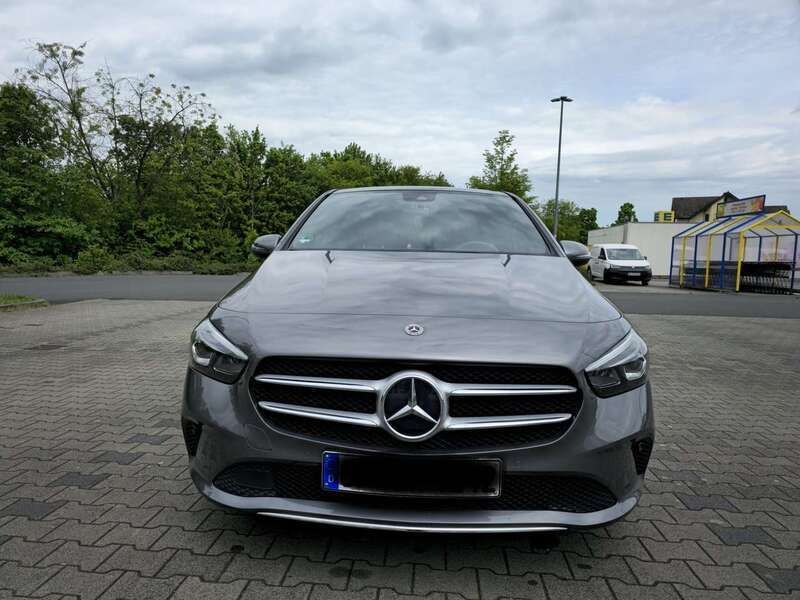 Gebraucht 2019 Mercedes B200 Van / Kleinbus | 25.100 € (Etwas zu teuer) - Bild 1/4