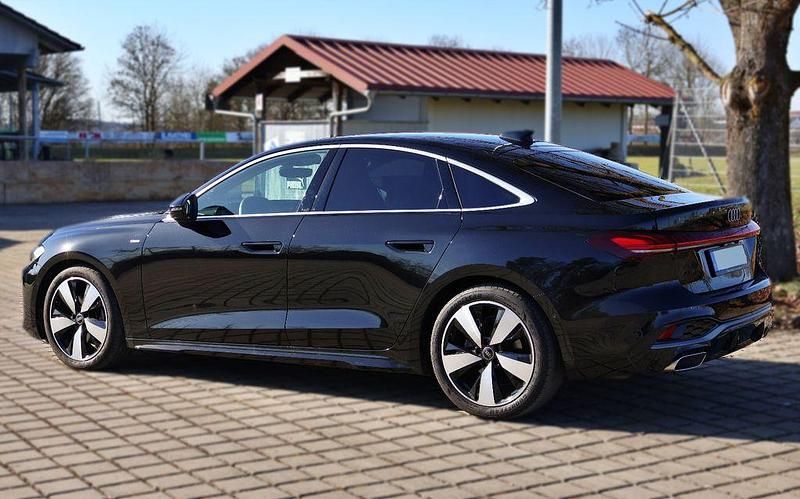 Gebraucht Audi A5 S-Line 150 PS (110 kW) 2025 Schwarz Limousine