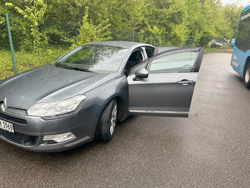 Grau Gebraucht 2011 Citroën C5 Exclusive Limousine | 4.500 € (Guter Preis) - Bild 1/4
