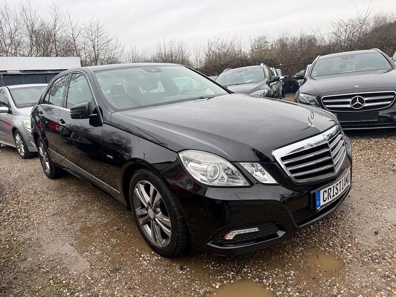 Gebraucht Mercedes E250 204 PS (150 kW) 2009 Schwarz Limousine