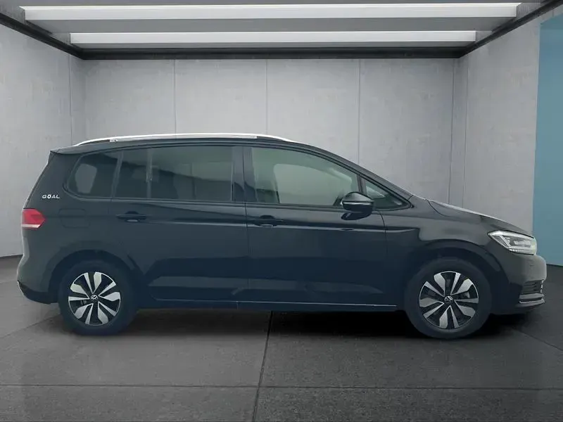Gebraucht VW Touran 150 PS (110 kW) 2025 Schwarz Van / Kleinbus