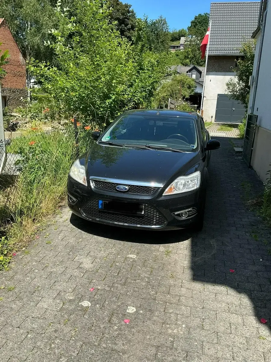 Gebraucht Ford Focus Cabriolet 101 PS (74 kW) 2010 Schwarz Cabrio