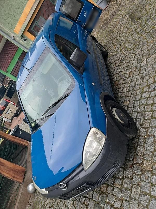 Usata Opel Combo 65 CV (47 kW) 2004 Blu Monovolume