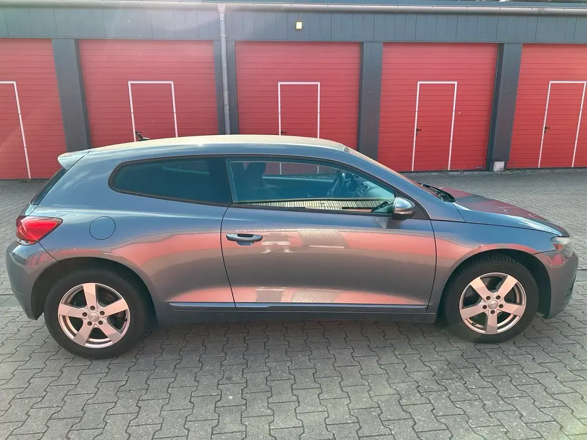 Gebraucht VW Scirocco 160 PS (117 kW) 2009 Silber Coupé