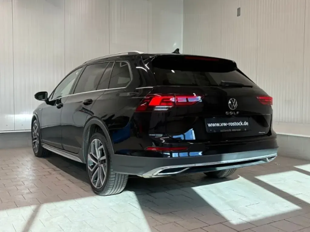 Gebraucht VW Golf Alltrack 200 PS (147 kW) 2023 Schwarz Kombi