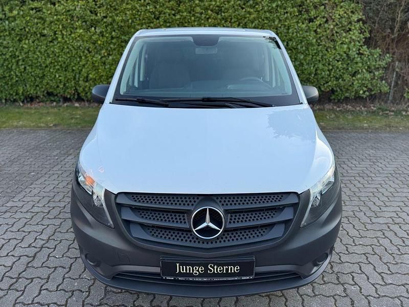Gebraucht Mercedes Vito 163 PS (119 kW) 2022 Weiß Van