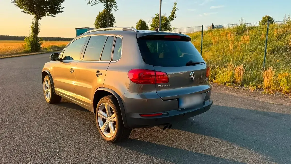 Gebraucht VW Tiguan 140 PS (102 kW) 2015 Grau SUV