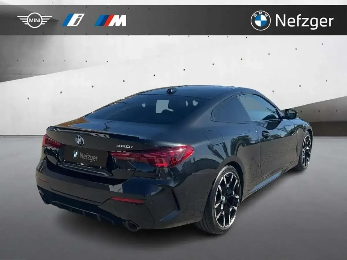 Gebraucht BMW 420 Coupé M Sport 181 PS (133 kW) 2025 Schwarz Coupé