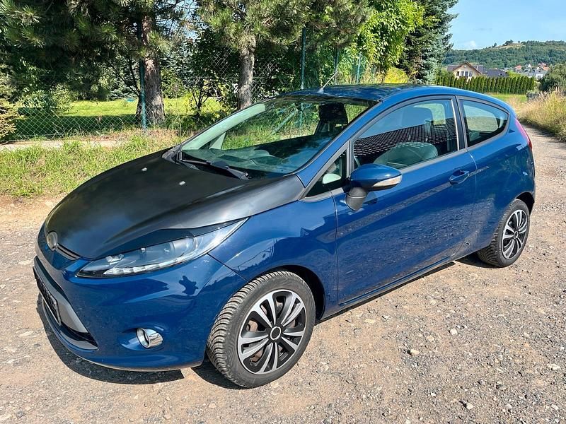 Blau Gebraucht 2012 Ford Fiesta Zetec Kleinwagen | 1.999 € (Superpreis) - Bild 1/4