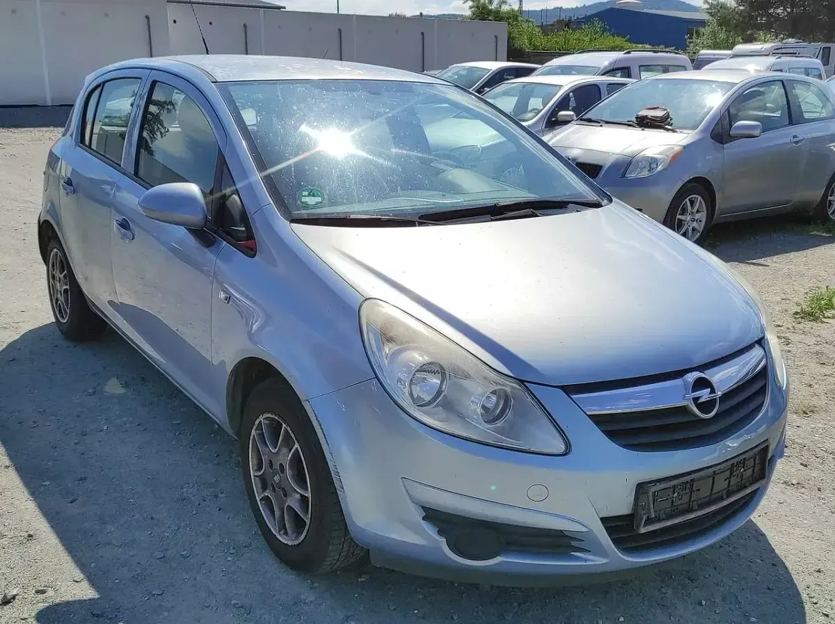 Używany Opel Corsa Edition 80 KM (58 kW) 2009 Niebieski Hatchback