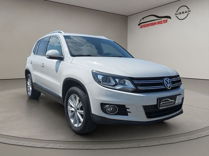 Weiß Gebraucht 2013 VW Tiguan Sport SUV | 11.990 € (Fairer Preis) - Bild 1/4