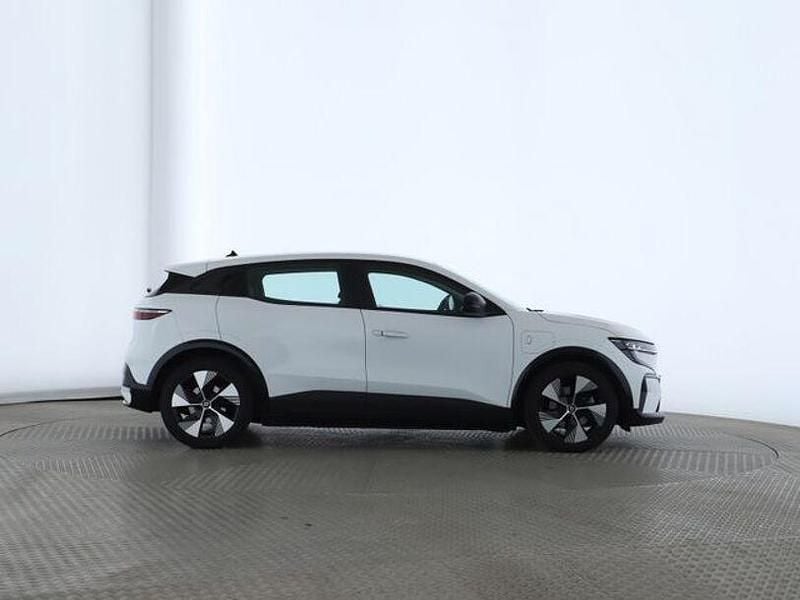 Gebraucht Renault Megane E-Tech Equilibre 160 kW (218 PS) 2022 Gletscherweiss Limousine
