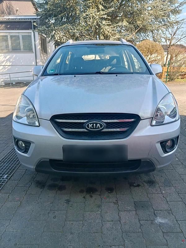 Gebraucht Kia Carens 140 PS (102 kW) 2009 Silber Van / Kleinbus