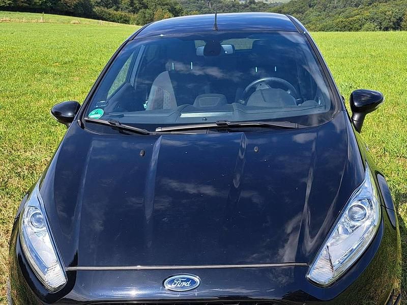 Schwarz Gebraucht 2017 Ford Fiesta S Kleinwagen | 9.500 € (Superpreis) - Bild 1/4