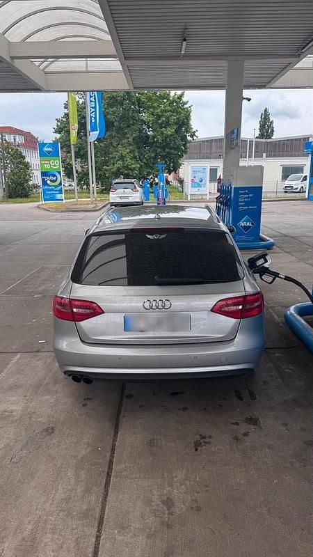 Gebraucht Audi A4 Attraction 136 PS (100 kW) 2014 Silber Kombi