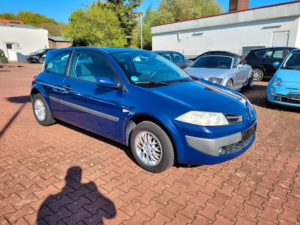 Gebraucht Renault Mégane III Avantage 111 PS (81 kW) 2008 Blau Limousine